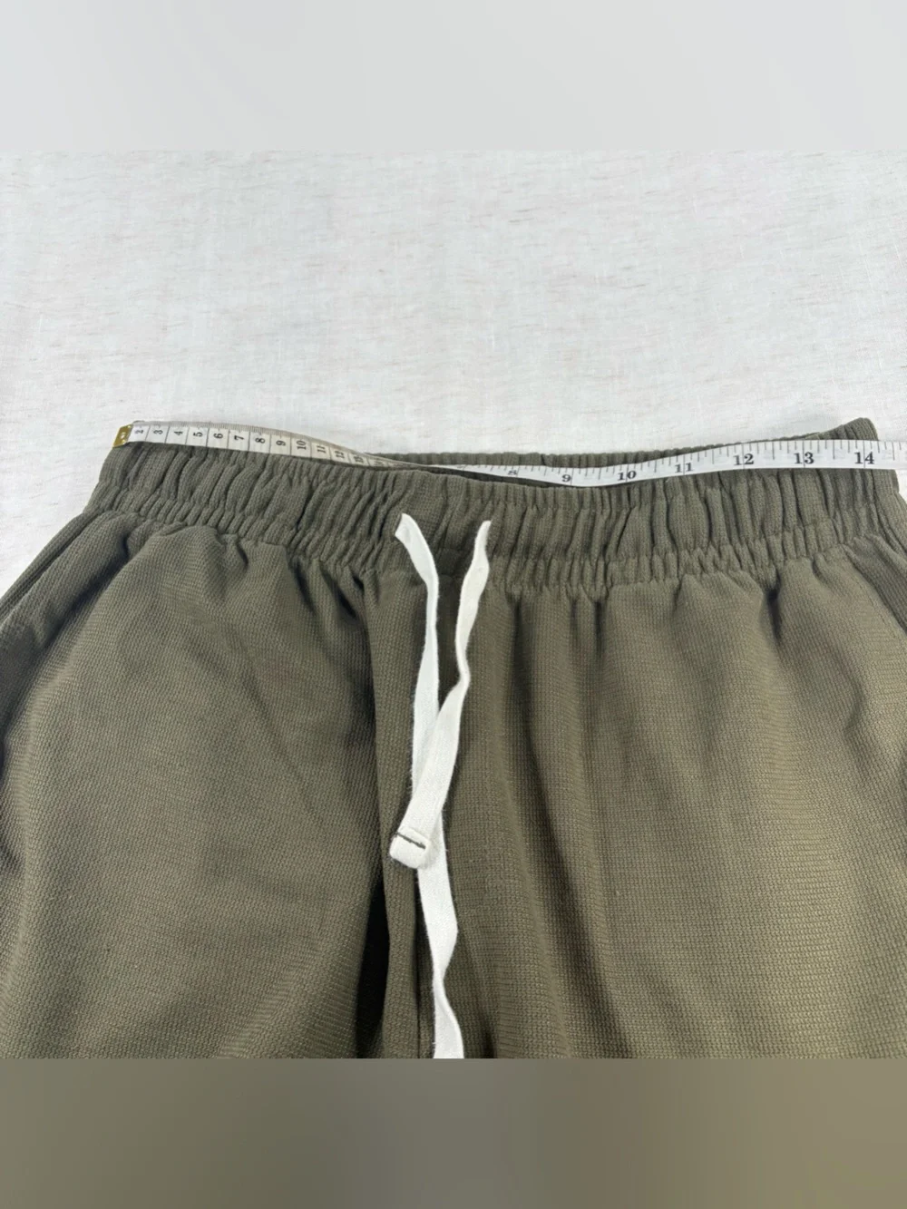 Zara Men's Olive Drawstring Casual Shorts